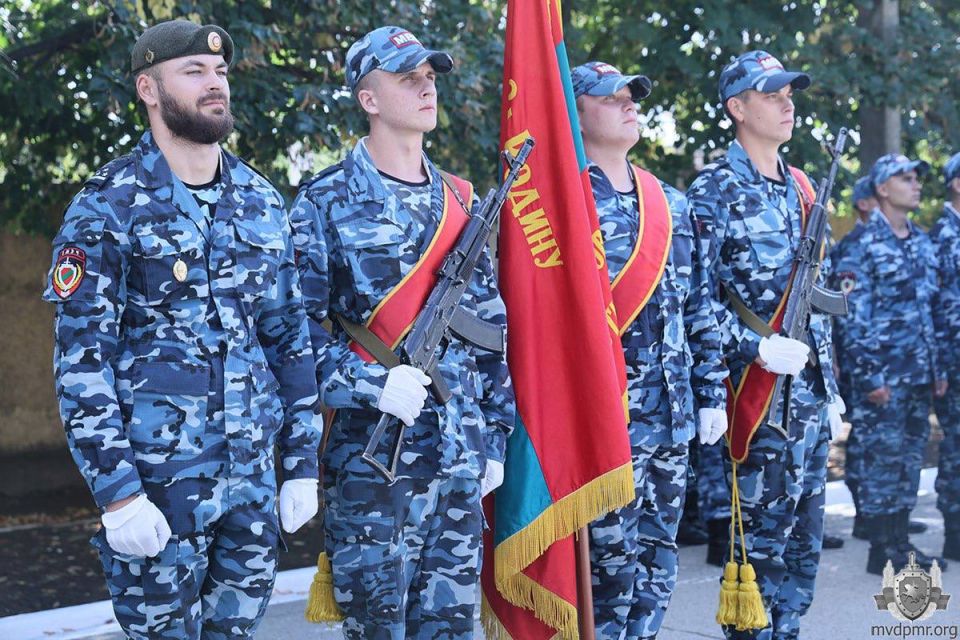 Присягнули на верность Родине Присягнули на верность Родине