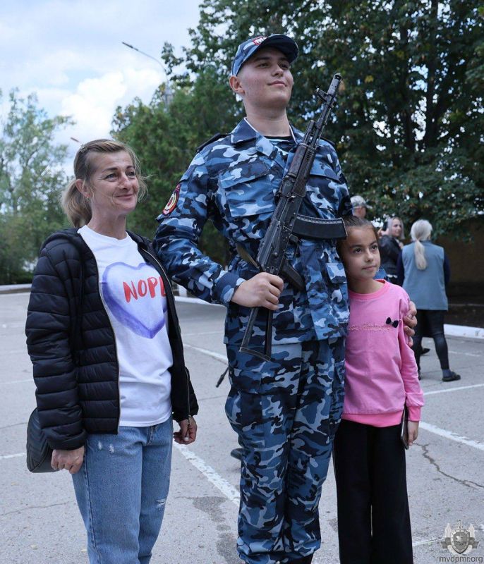 Присягнули на верность Родине Присягнули на верность Родине