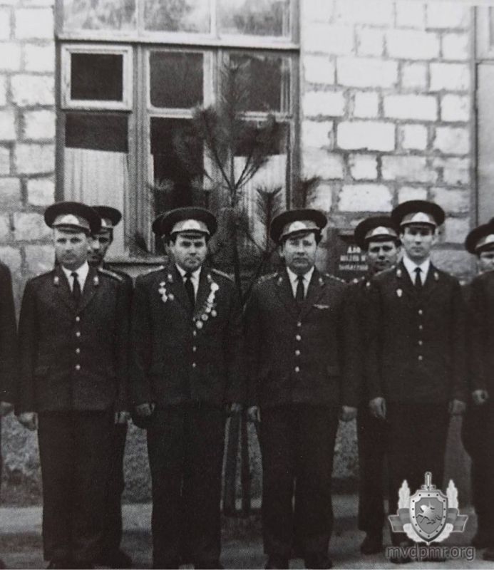 Ветерану ОВД – 90 лет. Полковник в отставке Владимир Иосифович Мельничук 20 сентября отмечает свой 90-летний юбилей Ветерану ОВД – 90 лет. Полковник в отставке Владимир Иосифович Мельничук 20 сентября отмечает свой 90-летний юбилей