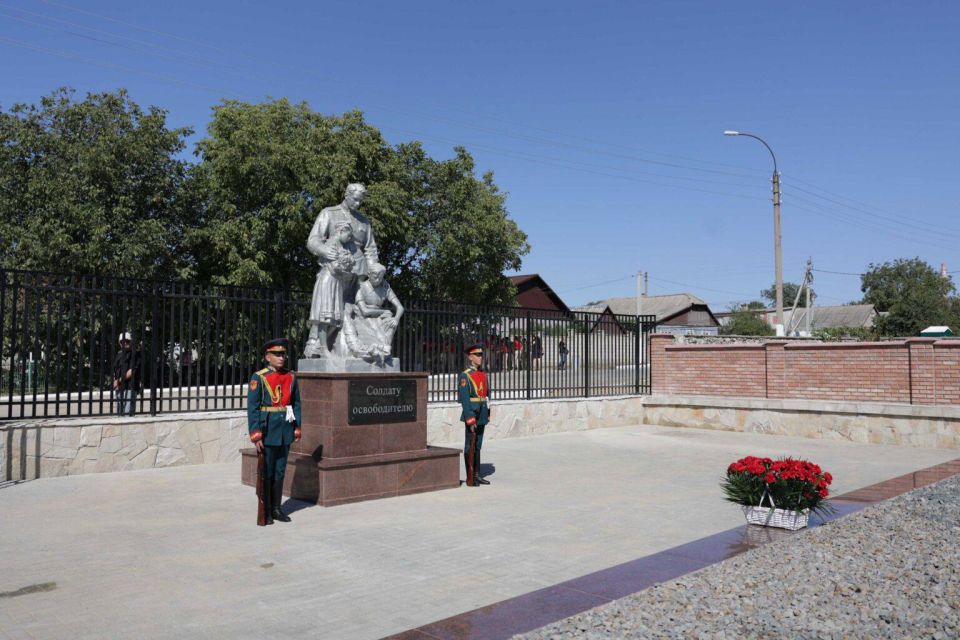 В ДУБОССАРАХ ПОСЛЕ РЕКОНСТРУКЦИИ ОТКРЫЛИ МЕМОРИАЛ ЖЕРТВАМ ФАШИЗМА В ДУБОССАРАХ ПОСЛЕ РЕКОНСТРУКЦИИ ОТКРЫЛИ МЕМОРИАЛ ЖЕРТВАМ ФАШИЗМА