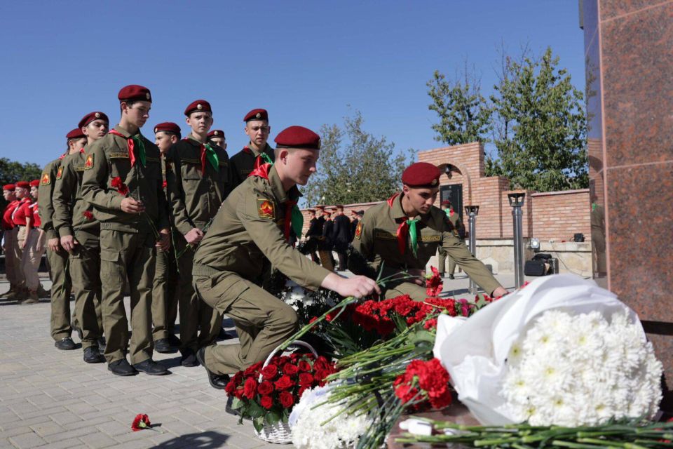 В ДУБОССАРАХ ПОСЛЕ РЕКОНСТРУКЦИИ ОТКРЫЛИ МЕМОРИАЛ ЖЕРТВАМ ФАШИЗМА В ДУБОССАРАХ ПОСЛЕ РЕКОНСТРУКЦИИ ОТКРЫЛИ МЕМОРИАЛ ЖЕРТВАМ ФАШИЗМА