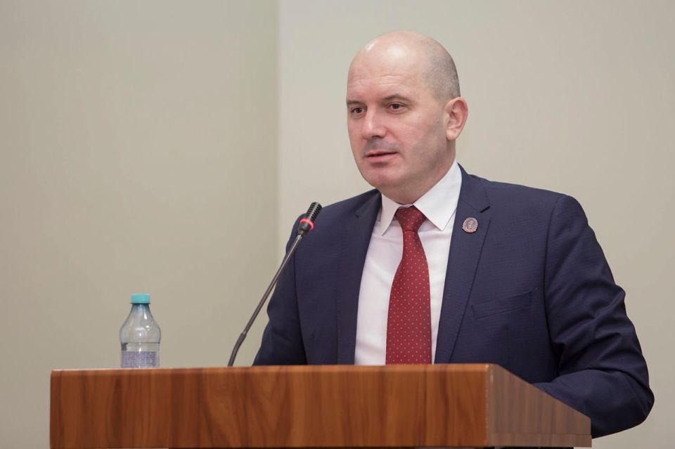 Президент Красносельский представил Верховному Совету кандидатуру Адриана Пеньковского на должность председателя Верховного суда республики