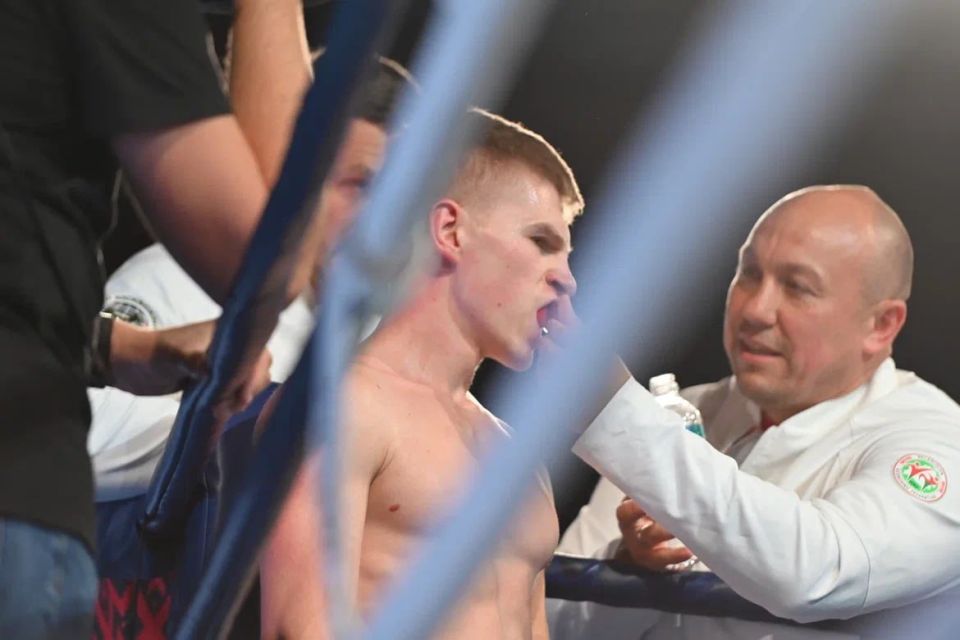 Спортсмен Республиканского центра олимпийской подготовки, кикбоксер Виктор Нечитайло одержал победу в бою за пояс чемпиона мира по версии Всемирной федерации кикбоксинга WKF среди профессионалов Спортсмен Республиканского центра олимпийской подготовки, кикбоксер Виктор Нечитайло одержал победу в бою за пояс чемпиона мира по версии Всемирной федерации кикбоксинга WKF среди профессионалов