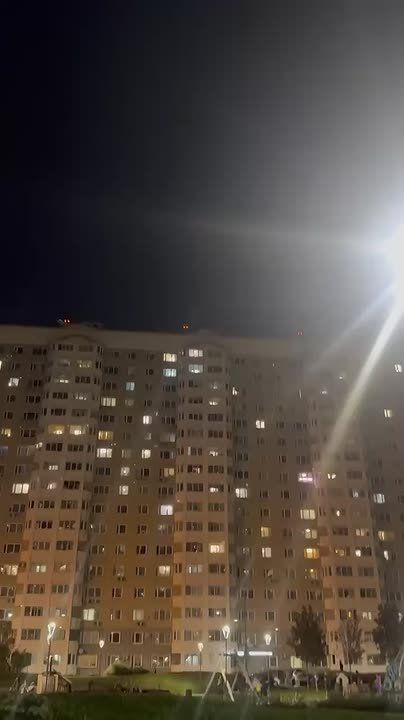 Москву атакуют беспилотники, работает ПВО Минобороны, — Собянин