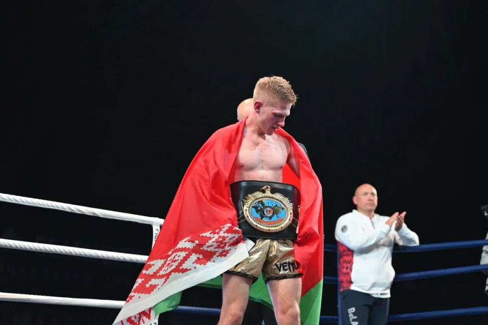 Спортсмен Республиканского центра олимпийской подготовки, кикбоксер Виктор Нечитайло одержал победу в бою за пояс чемпиона мира по версии Всемирной федерации кикбоксинга WKF среди профессионалов Спортсмен Республиканского центра олимпийской подготовки, кикбоксер Виктор Нечитайло одержал победу в бою за пояс чемпиона мира по версии Всемирной федерации кикбоксинга WKF среди профессионалов