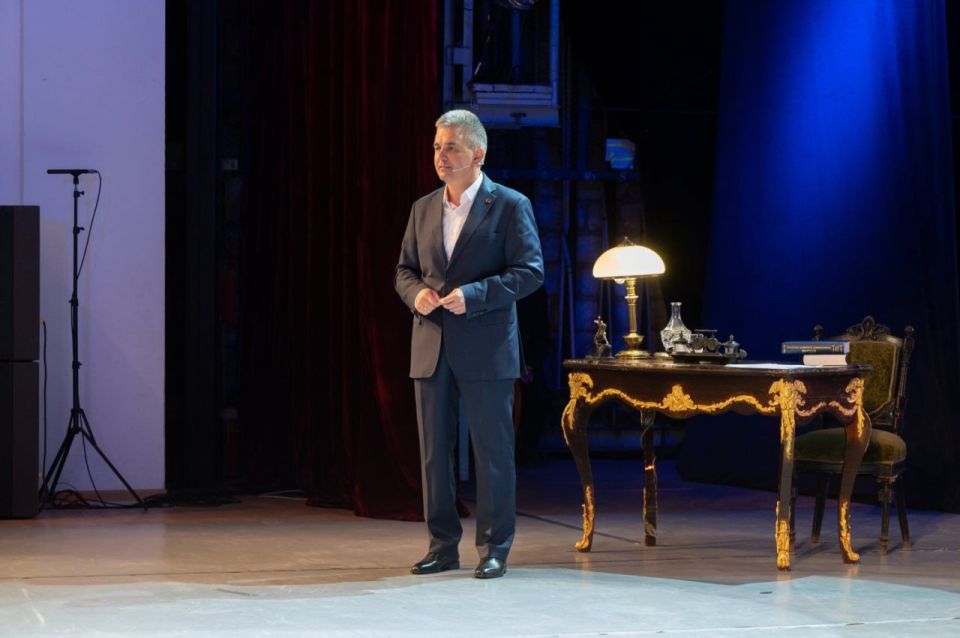 Сегодня в эфире ТСВ покажут открытую лекцию президента
