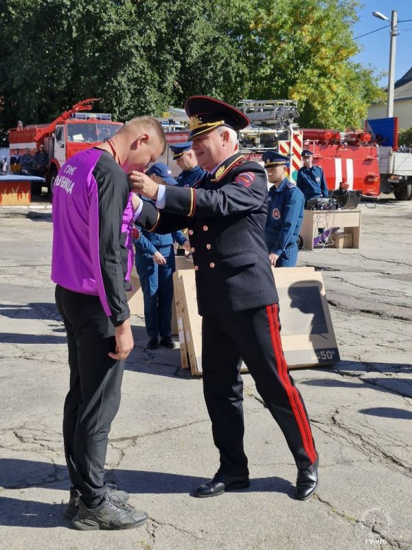 Чемпионат завершился . По итогам двух дней состязаний в рамках 30-го Чемпионата по пожарно-прикладному и аварийно-спасательному спорту подведены итоги Чемпионат завершился . По итогам двух дней состязаний в рамках 30-го Чемпионата по пожарно-прикладному и аварийно-спасательному спорту подведены итоги