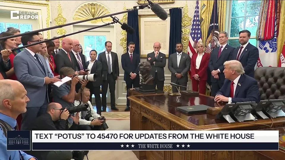 Трамп:. «Экономика России катится в ад. Они бомбят все подряд и захватывают очень мало территории, если вообще захватывают. На самом деле, они теряют часть территории. Этой войне следует завершиться. Если бы это была наша...