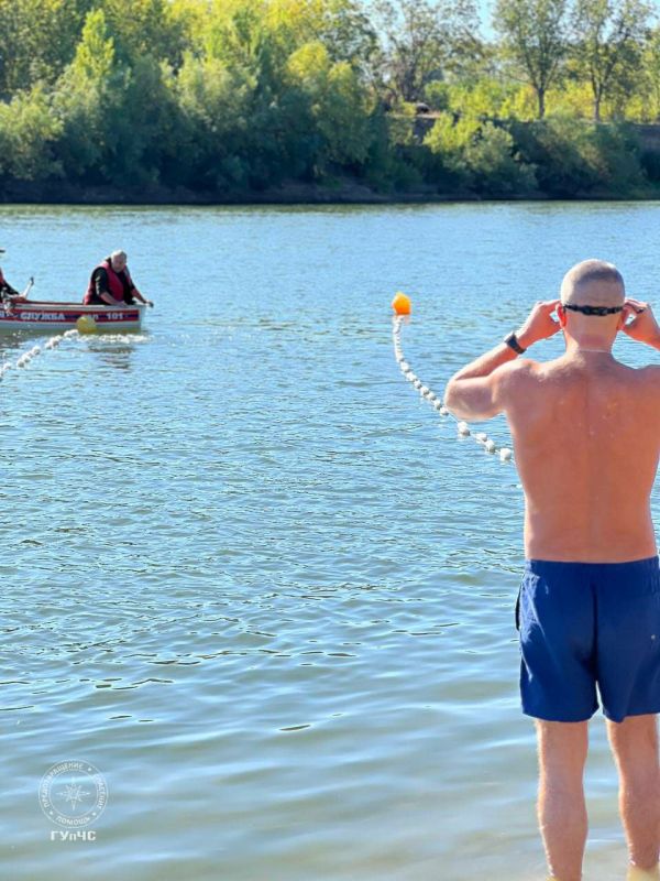 На столичном городском пляже прямо сейчас спасатели меряются силами в личном зачёте! На столичном городском пляже прямо сейчас спасатели меряются силами в личном зачёте!