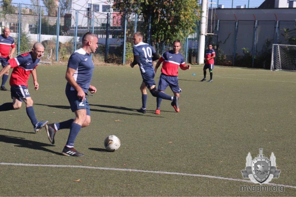 Финальный аккорд чемпионата ПМР по футболу среди ветеранов Финальный аккорд чемпионата ПМР по футболу среди ветеранов
