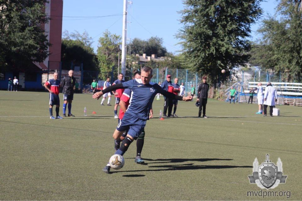 Финальный аккорд чемпионата ПМР по футболу среди ветеранов Финальный аккорд чемпионата ПМР по футболу среди ветеранов