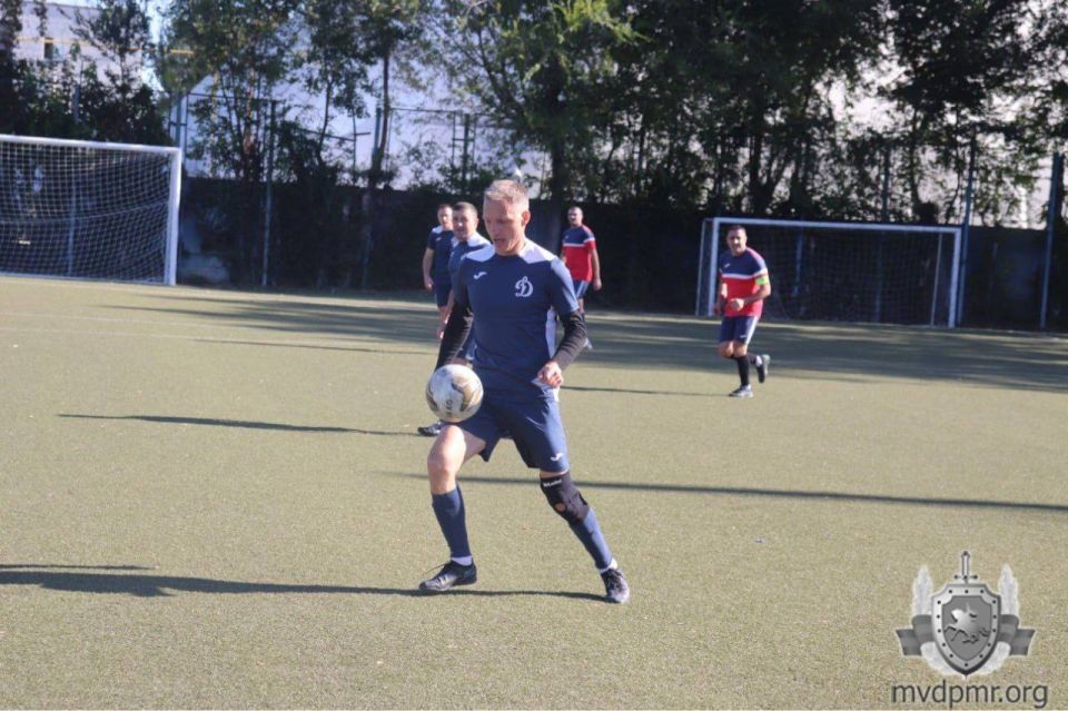 Финальный аккорд чемпионата ПМР по футболу среди ветеранов Финальный аккорд чемпионата ПМР по футболу среди ветеранов