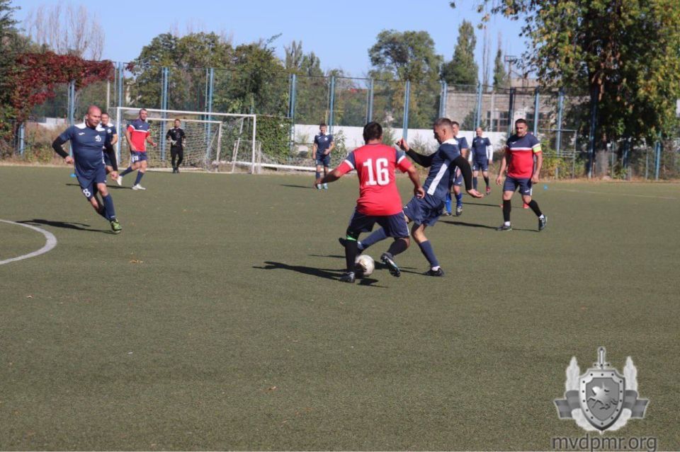 Финальный аккорд чемпионата ПМР по футболу среди ветеранов Финальный аккорд чемпионата ПМР по футболу среди ветеранов