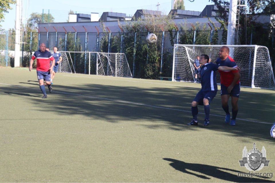 Финальный аккорд чемпионата ПМР по футболу среди ветеранов Финальный аккорд чемпионата ПМР по футболу среди ветеранов