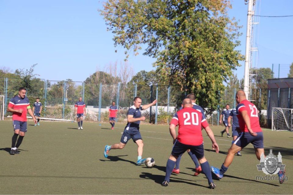 Финальный аккорд чемпионата ПМР по футболу среди ветеранов Финальный аккорд чемпионата ПМР по футболу среди ветеранов