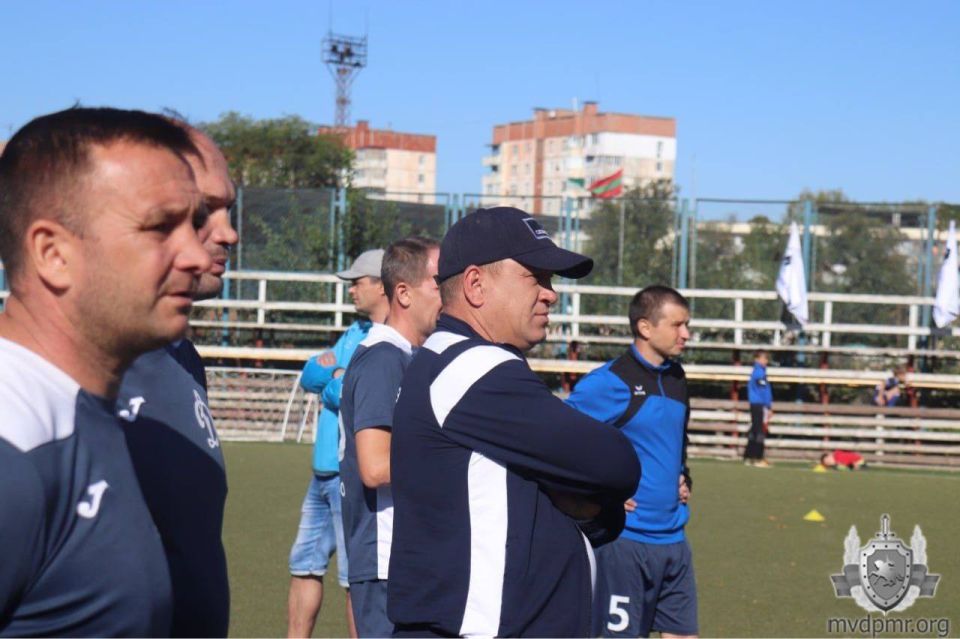 Финальный аккорд чемпионата ПМР по футболу среди ветеранов Финальный аккорд чемпионата ПМР по футболу среди ветеранов