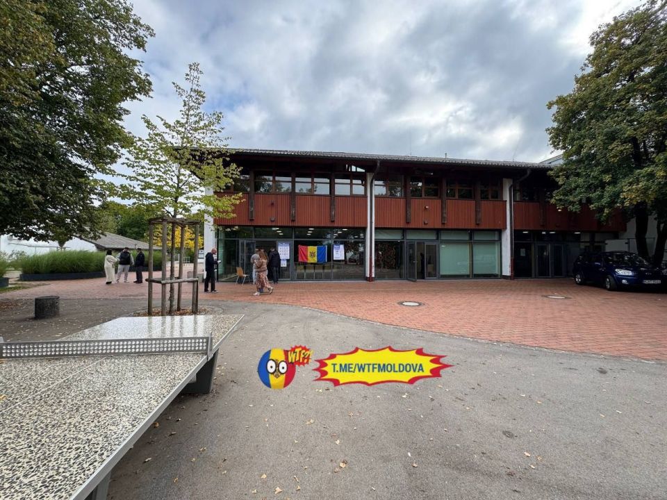 Участки в странах Запада для голосования на выборах в молдавский парламент пустуют, пишут в сети Участки в странах Запада для голосования на выборах в молдавский парламент пустуют, пишут в сети