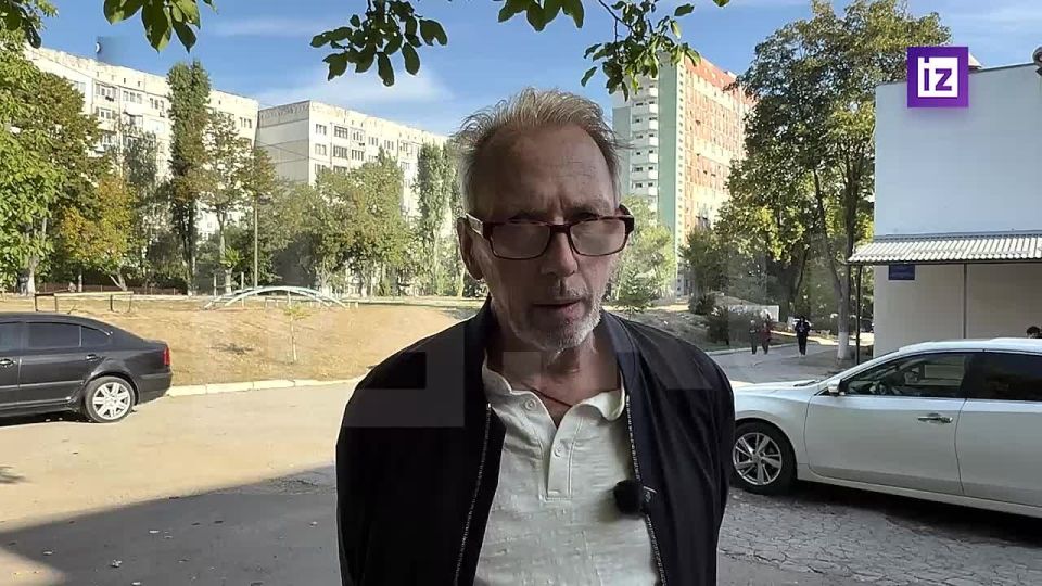 Приднестровцы испытывают трудности с доступом к избирательным участкам из-за того, что объявили свою независимость, заявил "Известиям" французский журналист Борис Мабийяр