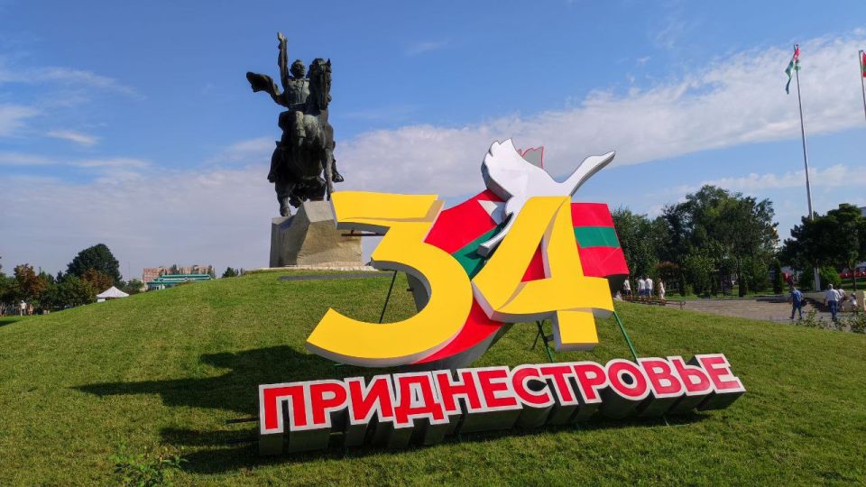Узурпировала власть и готовит второй фронт: чем для России опасна победа партии Санду Узурпировала власть и готовит второй фронт: чем для России опасна победа партии Санду