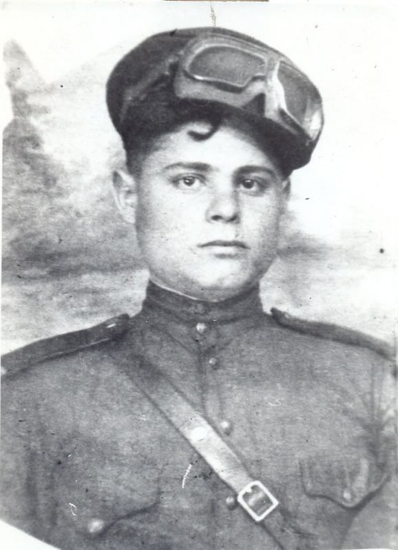 Библиотеку Владимира Токия, а это более 1000 книг, передали городу Бендеры Библиотеку Владимира Токия, а это более 1000 книг, передали городу Бендеры