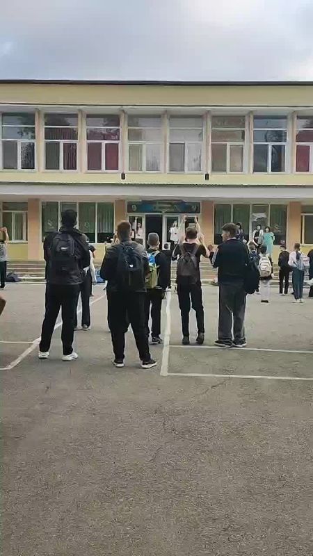 Именно так начинается каждый день для учеников средней Тираспольской школы №17