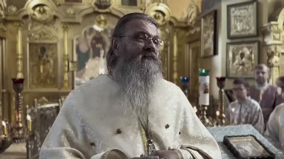 Дети россиян становятся «идиотами», потому что их мало бьют и воспитывают в излишней любви — заявили в РПЦ