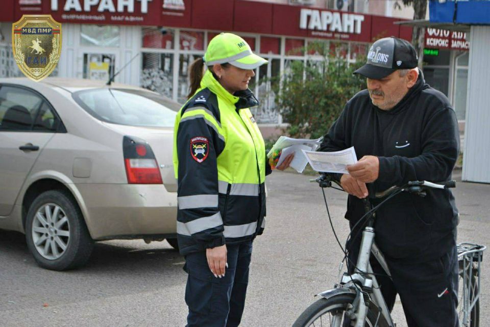 Напомнили о безопасности. Сотрудники Госавтоинспекции в Слободзее провели профилактическую акцию, направленную на повышение безопасности на дорогах Напомнили о безопасности. Сотрудники Госавтоинспекции в Слободзее провели профилактическую акцию, направленную на повышение безопасности на дорогах