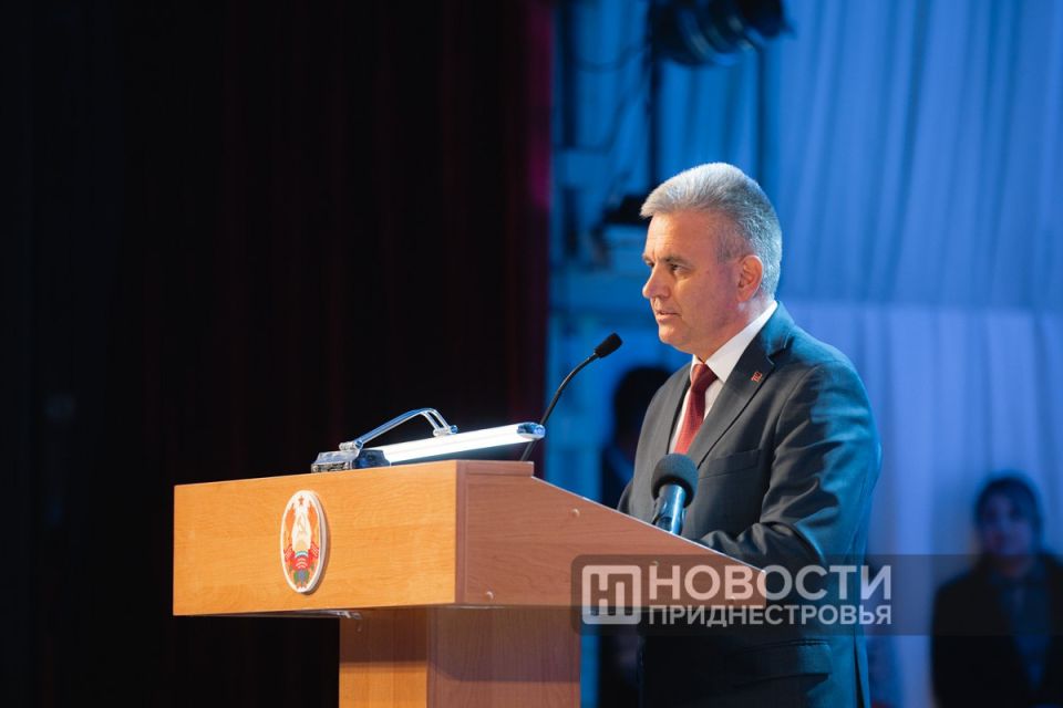 Президент Вадим Красносельский: Приднестровский госуниверситет важен не только для подготовки кадров, но и для укрепления государства, развития приднестровского народа и формирования правильного отношения к истории