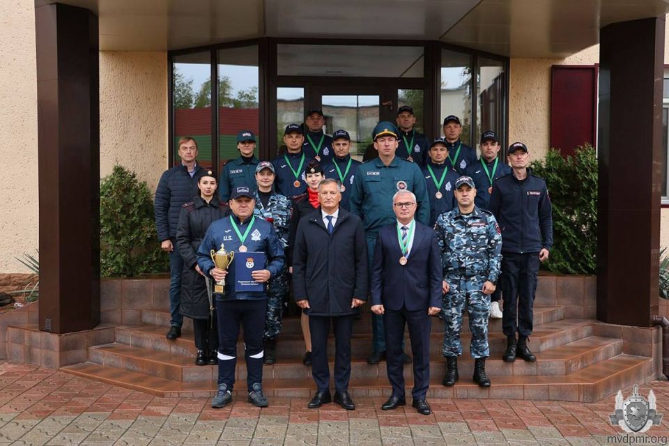 Чествовали динамовцев. В Министерстве внутренних дел 1 октября состоялось торжественное мероприятие в честь футбольной команды «Динамо-Слободзея» Чествовали динамовцев. В Министерстве внутренних дел 1 октября состоялось торжественное мероприятие в честь футбольной команды «Динамо-Слободзея»