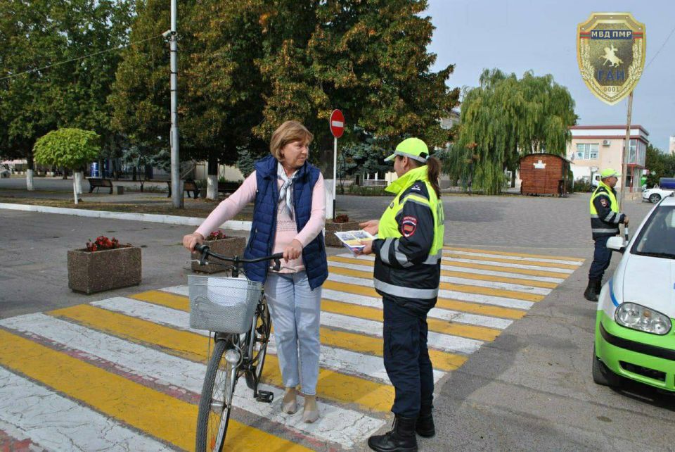 Напомнили о безопасности. Сотрудники Госавтоинспекции в Слободзее провели профилактическую акцию, направленную на повышение безопасности на дорогах Напомнили о безопасности. Сотрудники Госавтоинспекции в Слободзее провели профилактическую акцию, направленную на повышение безопасности на дорогах