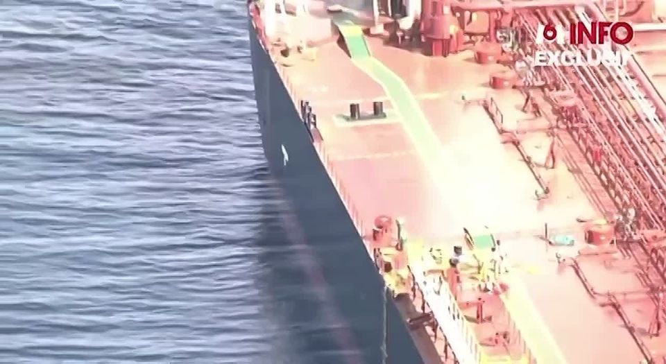 Французский спецназ задержал российский нефтяной танкер у берегов Франции