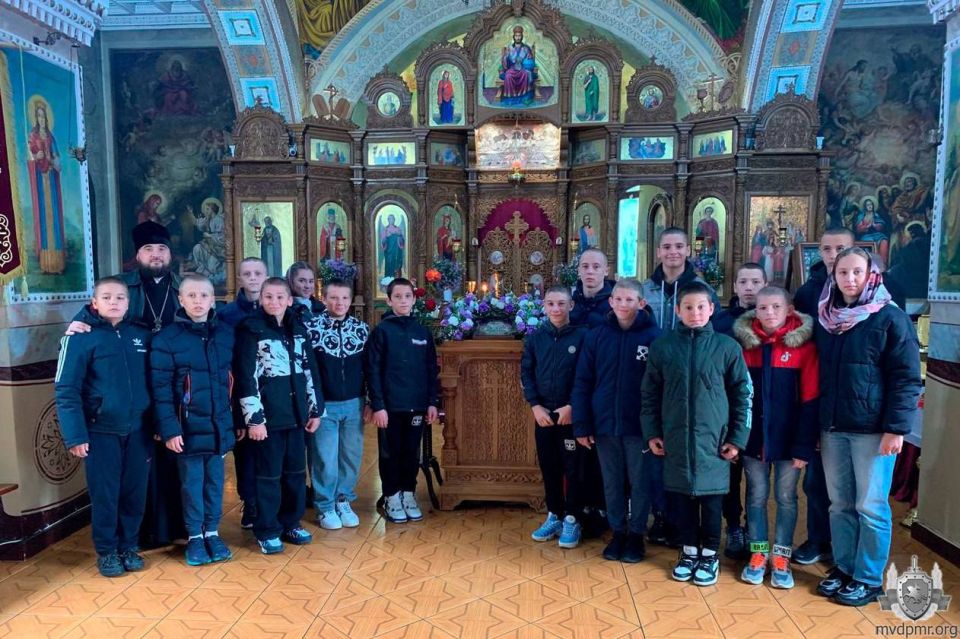 Прикоснулись к духовным истокам Прикоснулись к духовным истокам