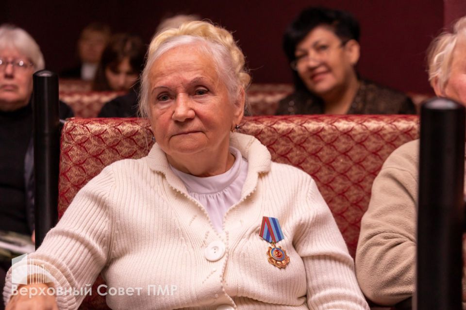 Столичной школе №14 – 80 лет Столичной школе №14 – 80 лет