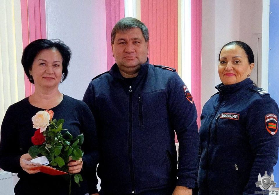 Утро сюрпризов в РУВК. День 3 октября начался для сотрудников и педагогов Республиканского учебно-воспитательного комплекса А.С. Макаренко с приятных неожиданностей Утро сюрпризов в РУВК. День 3 октября начался для сотрудников и педагогов Республиканского учебно-воспитательного комплекса А.С. Макаренко с приятных неожиданностей