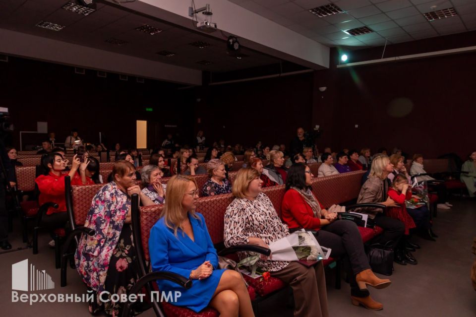 Столичной школе №14 – 80 лет Столичной школе №14 – 80 лет