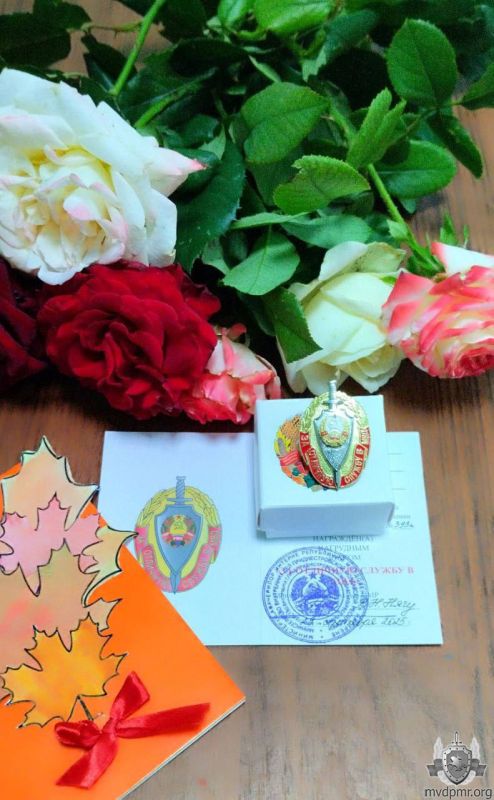 Утро сюрпризов в РУВК. День 3 октября начался для сотрудников и педагогов Республиканского учебно-воспитательного комплекса А.С. Макаренко с приятных неожиданностей Утро сюрпризов в РУВК. День 3 октября начался для сотрудников и педагогов Республиканского учебно-воспитательного комплекса А.С. Макаренко с приятных неожиданностей