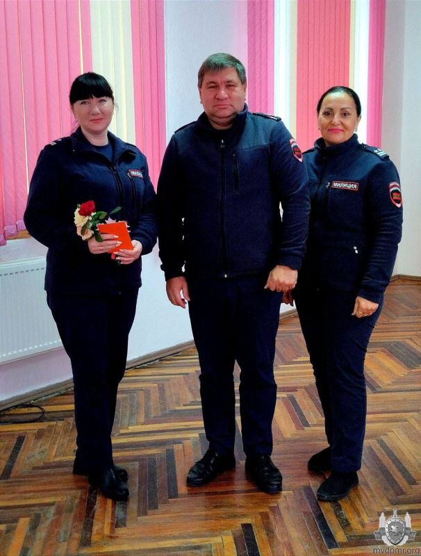 Утро сюрпризов в РУВК. День 3 октября начался для сотрудников и педагогов Республиканского учебно-воспитательного комплекса А.С. Макаренко с приятных неожиданностей Утро сюрпризов в РУВК. День 3 октября начался для сотрудников и педагогов Республиканского учебно-воспитательного комплекса А.С. Макаренко с приятных неожиданностей