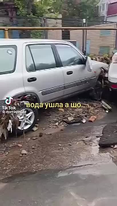 Одесситы показали, как выглядят улицы, когда ушла вода после потопа