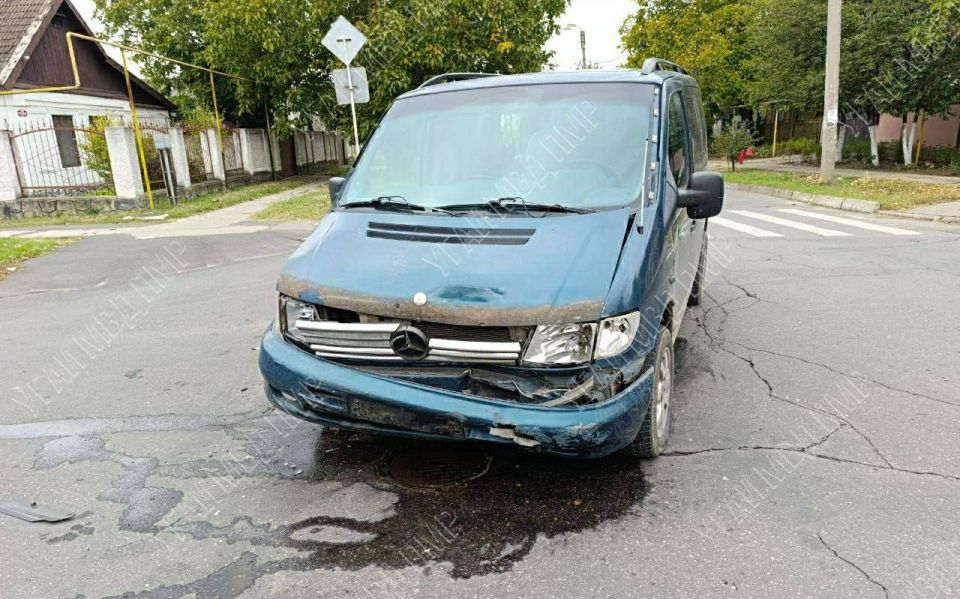 Столкновение на перекрёстке Столкновение на перекрёстке