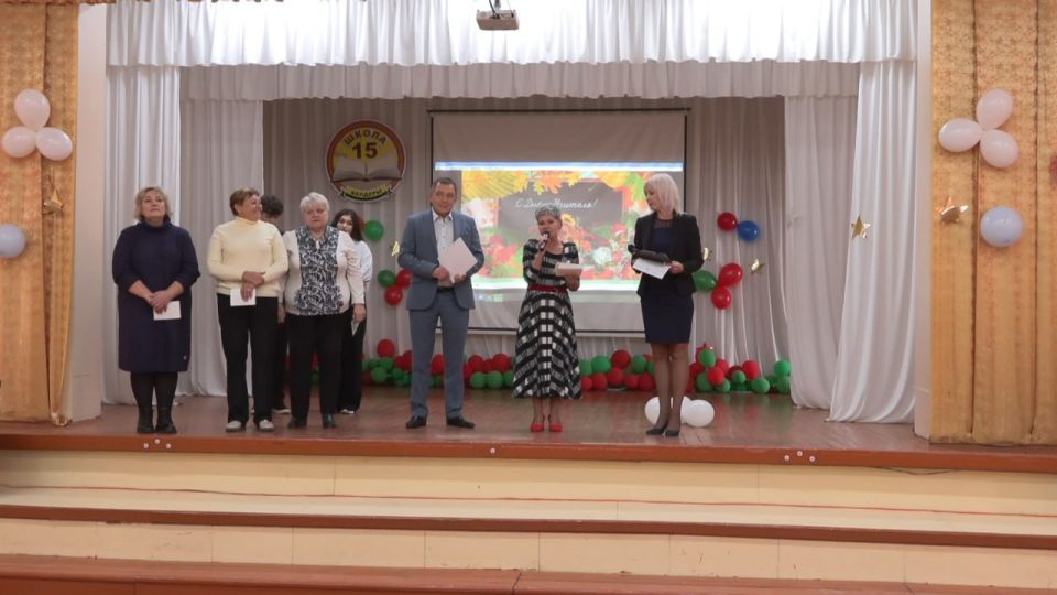 В Бендерской школе №15 прошёл праздничный концерт, посвящённый Дню учителя В Бендерской школе №15 прошёл праздничный концерт, посвящённый Дню учителя