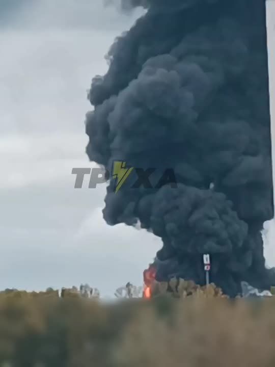 В Чернигове снова прилет. Каналы врага сообщают, что БПЛА прилетел по заправке