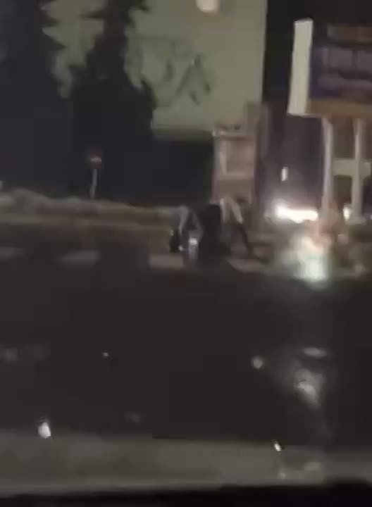 Вчера вечером,сбила машина девушку