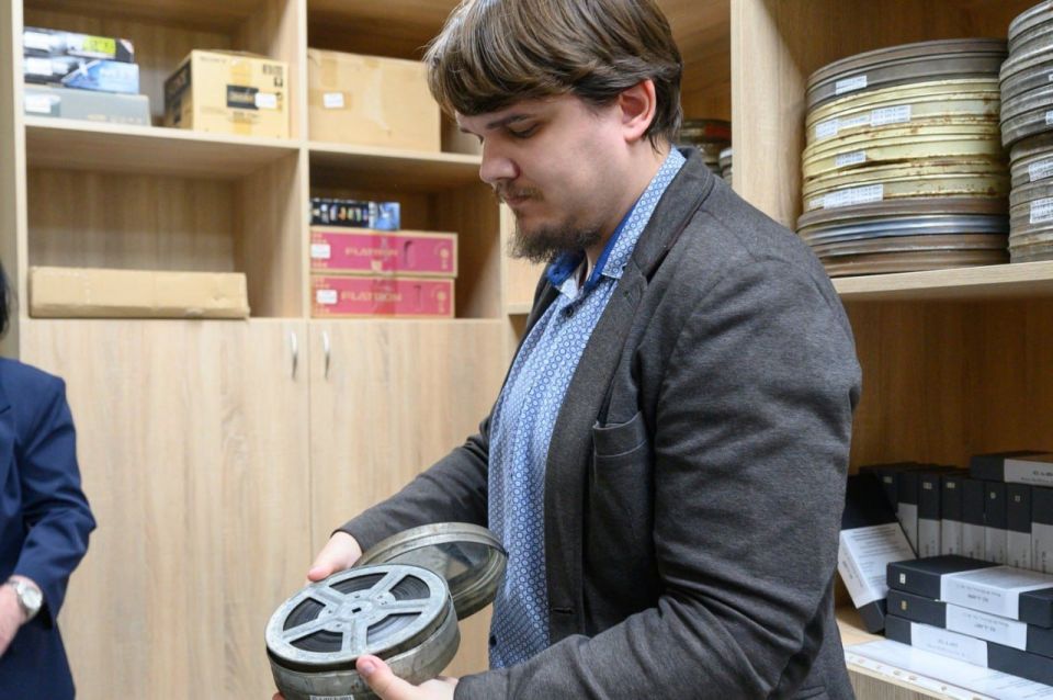 Руководство ПМР ознакомилось с работой Госслужбы архивов в новом здании Руководство ПМР ознакомилось с работой Госслужбы архивов в новом здании