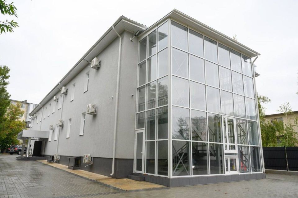 Вадим Красносельский посетил с инспекцией здание Государственной службы управления документацией и архивами ПМР Вадим Красносельский посетил с инспекцией здание Государственной службы управления документацией и архивами ПМР