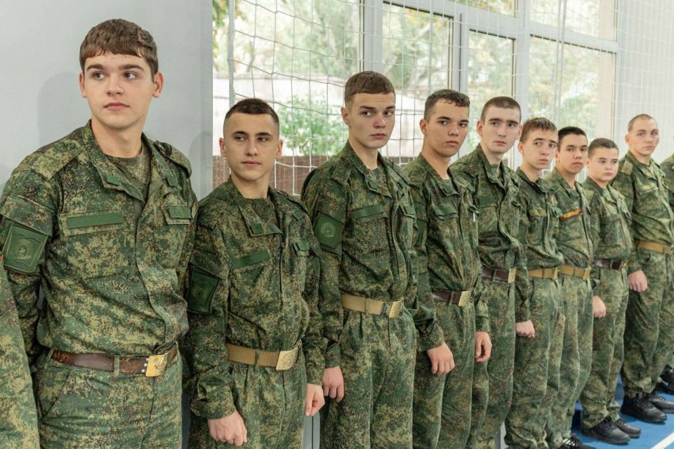 У СУВОРОВЦЕВ НАЧАЛАСЬ ЕЖЕГОДНАЯ ПРОФОРИЕНТАЦИОННАЯ ПОДГОТОВКА У СУВОРОВЦЕВ НАЧАЛАСЬ ЕЖЕГОДНАЯ ПРОФОРИЕНТАЦИОННАЯ ПОДГОТОВКА