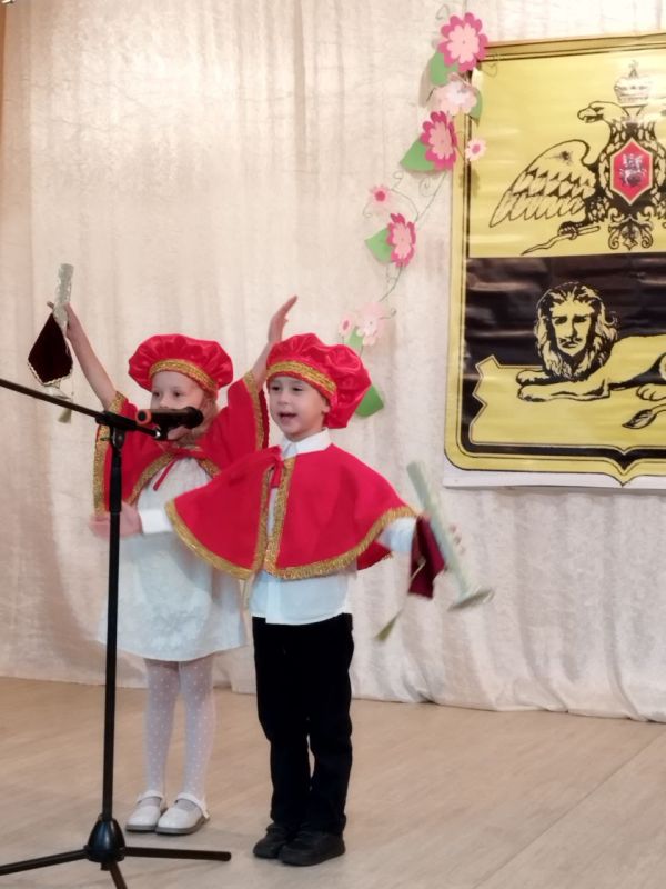 Сегодня в МОУ «БДДЮТ» на филиале «Буревестник» с самого утра звучали детские голоса — юные бендерчане принимали участие в муниципальном конкурсе чтецов «С любовью к городу – 2025» Сегодня в МОУ «БДДЮТ» на филиале «Буревестник» с самого утра звучали детские голоса — юные бендерчане принимали участие в муниципальном конкурсе чтецов «С любовью к городу – 2025»