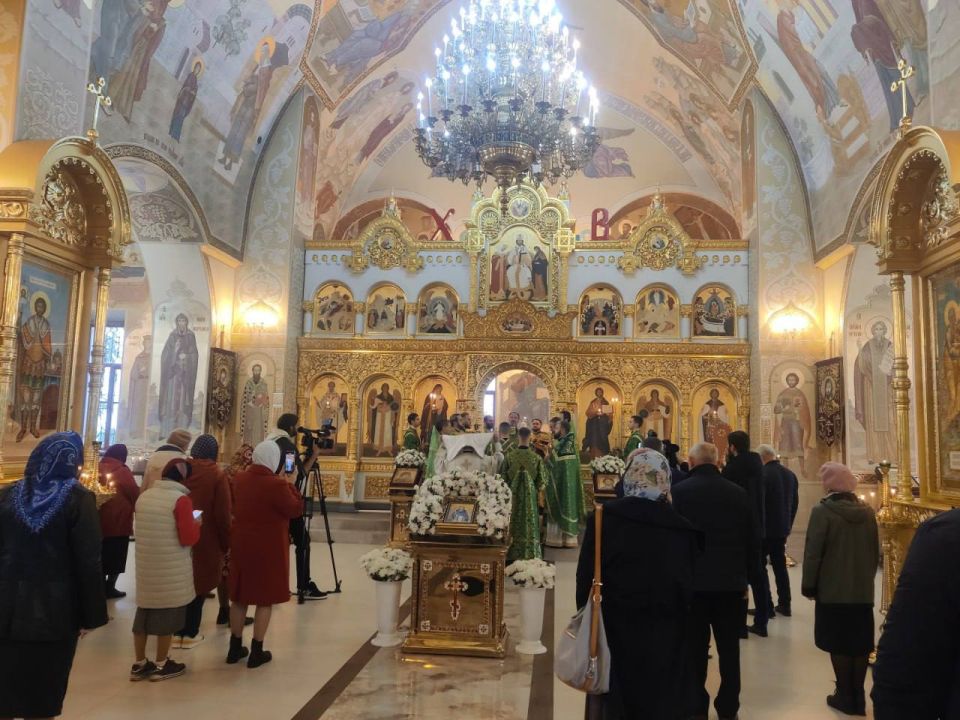 В бендерских Преображенском и Александро-Невском храмах прошли праздничные богослужения в честь Дня города и памяти преподобного Сергия Радонежского — покровителя Бендер В бендерских Преображенском и Александро-Невском храмах прошли праздничные богослужения в честь Дня города и памяти преподобного Сергия Радонежского — покровителя Бендер