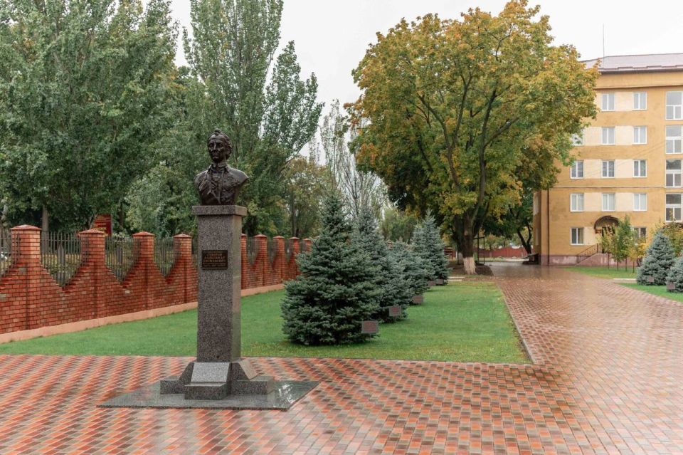 У СУВОРОВЦЕВ НАЧАЛАСЬ ЕЖЕГОДНАЯ ПРОФОРИЕНТАЦИОННАЯ ПОДГОТОВКА У СУВОРОВЦЕВ НАЧАЛАСЬ ЕЖЕГОДНАЯ ПРОФОРИЕНТАЦИОННАЯ ПОДГОТОВКА