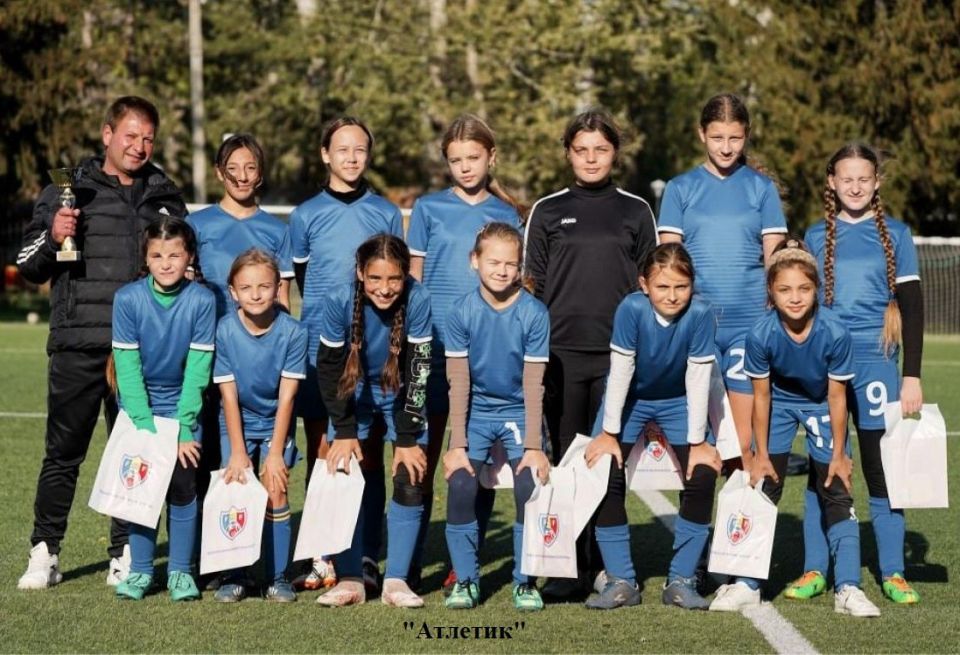  .   U12