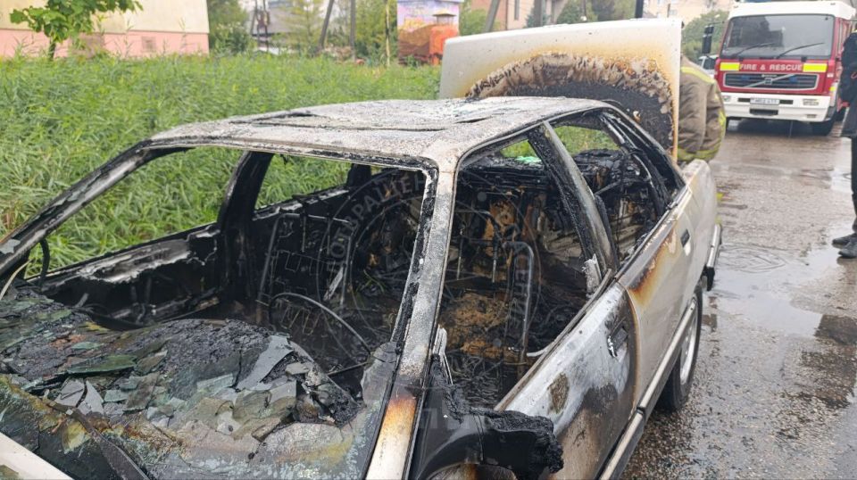 В Тирасполе сгорела припаркованная Audi В Тирасполе сгорела припаркованная Audi